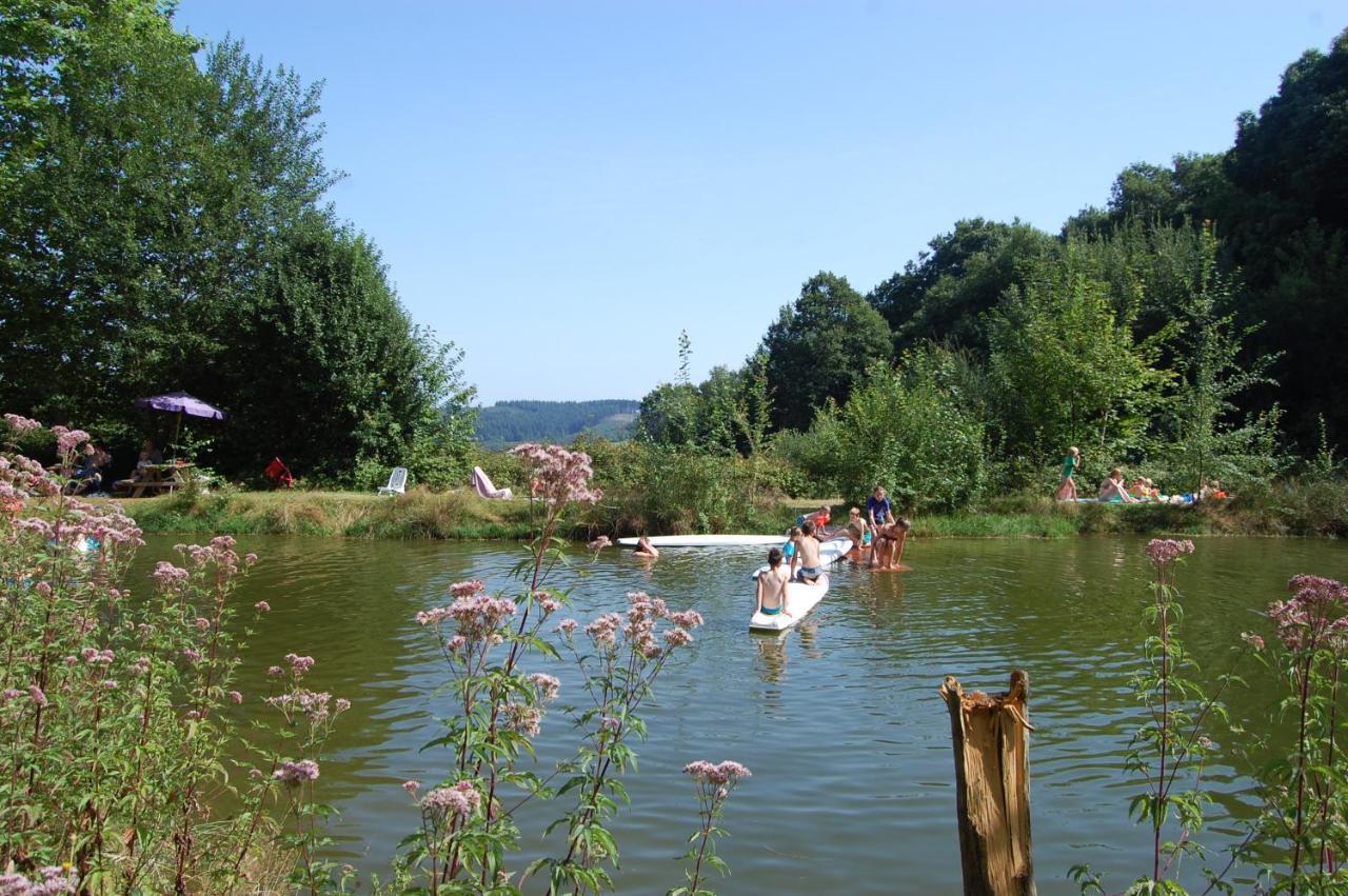 Camping La Foret Du Morvan Vintage Caravan Larochemillay Exterior foto